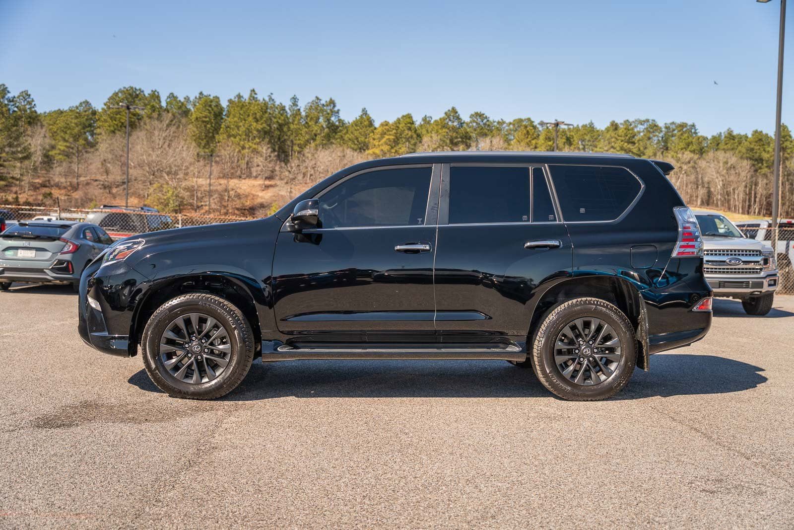 Used 2023 Lexus GX 460 Premium w/ Premium Package image 4
