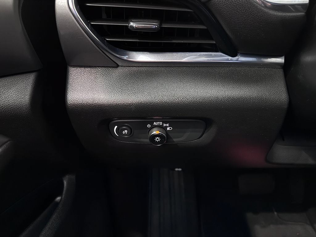 Certified 2023 Chevrolet Traverse LT AWD/4WD image 25