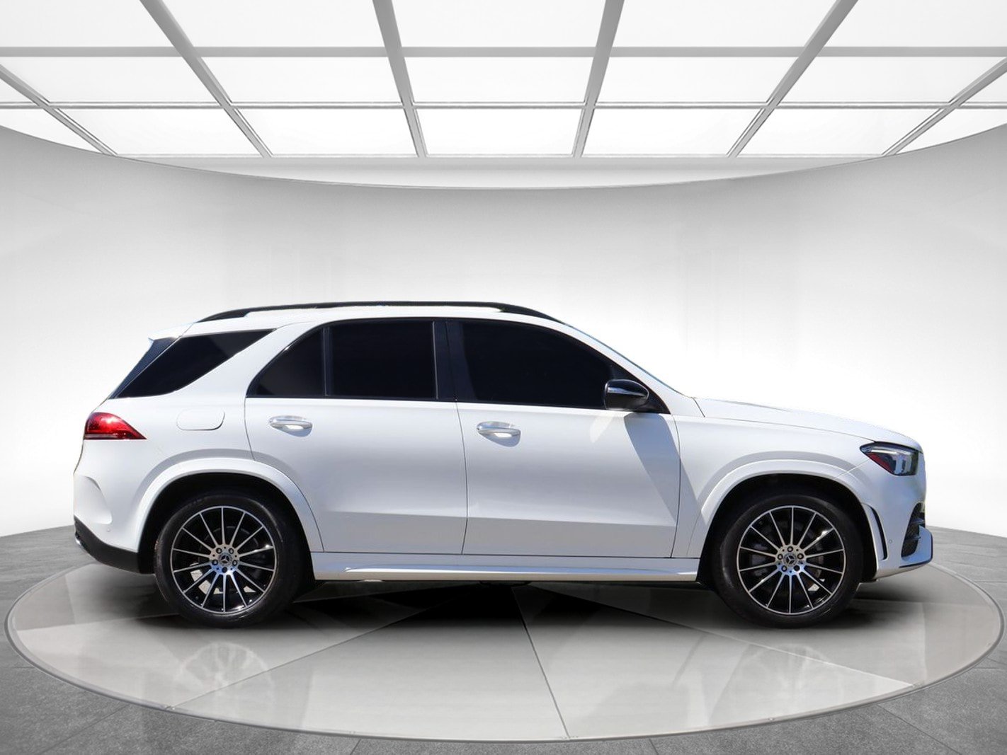 Used 2022 Mercedes-Benz GLE 350 4MATIC image 4