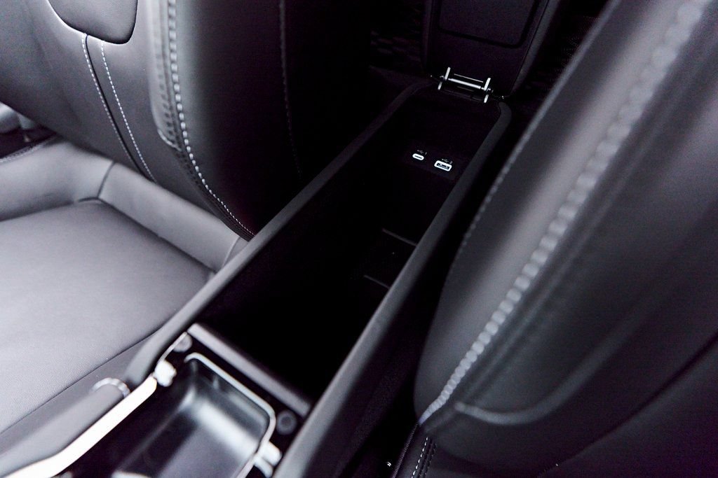 Used 2025 Lotus Emira RWD image 71
