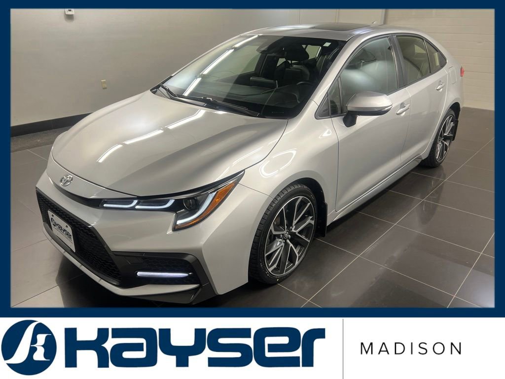 Used 2022 Toyota Corolla XSE FWD image 3