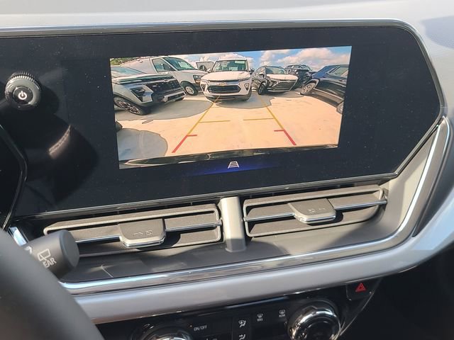 New 2026 Chevrolet Trax LT w/ Driver Confidence Package FWD image 25