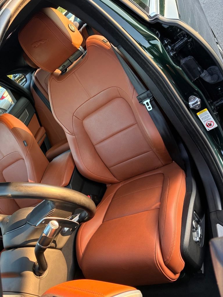 Used 2022 Jaguar XF R-Dynamic SE AWD/4WD image 19
