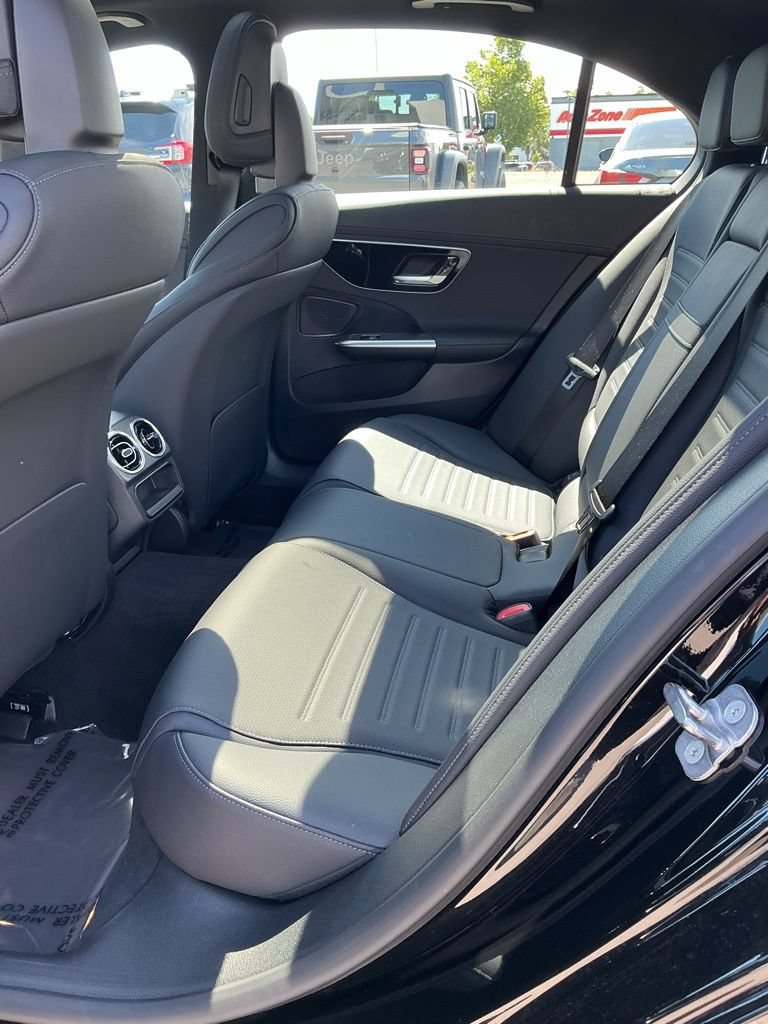 Used 2025 Mercedes-Benz C 300 4MATIC Sedan image 25