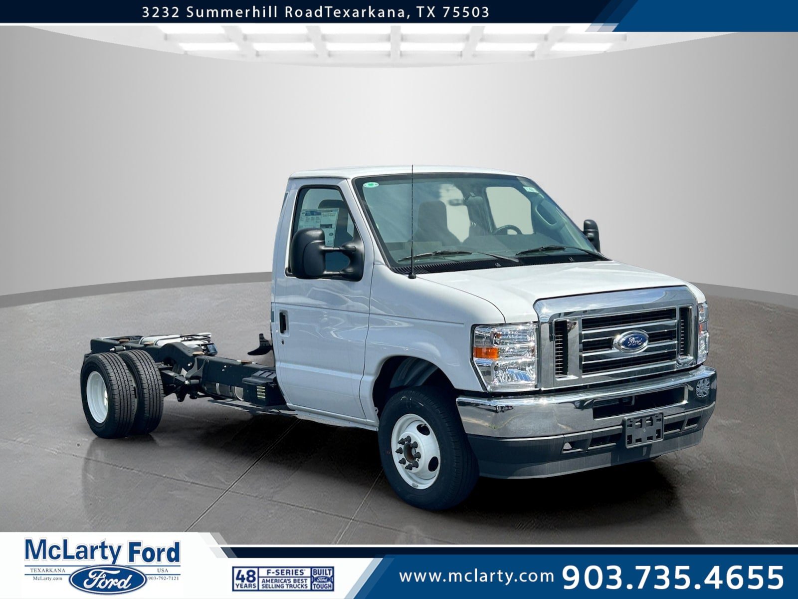 New 2027 Ford E-350 and Econoline 350 Super Duty RWD image 1