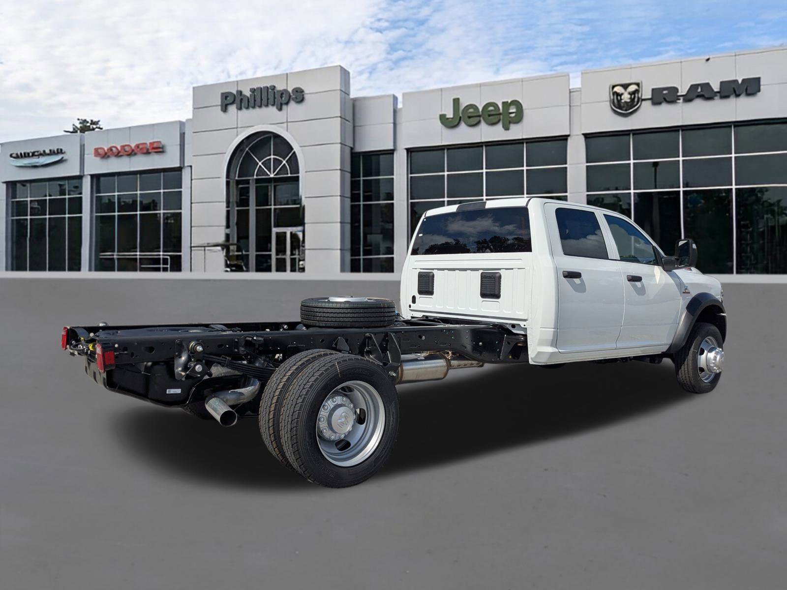 New 2026 RAM 5500 Tradesman w/ Chrome Appearance Group image 3