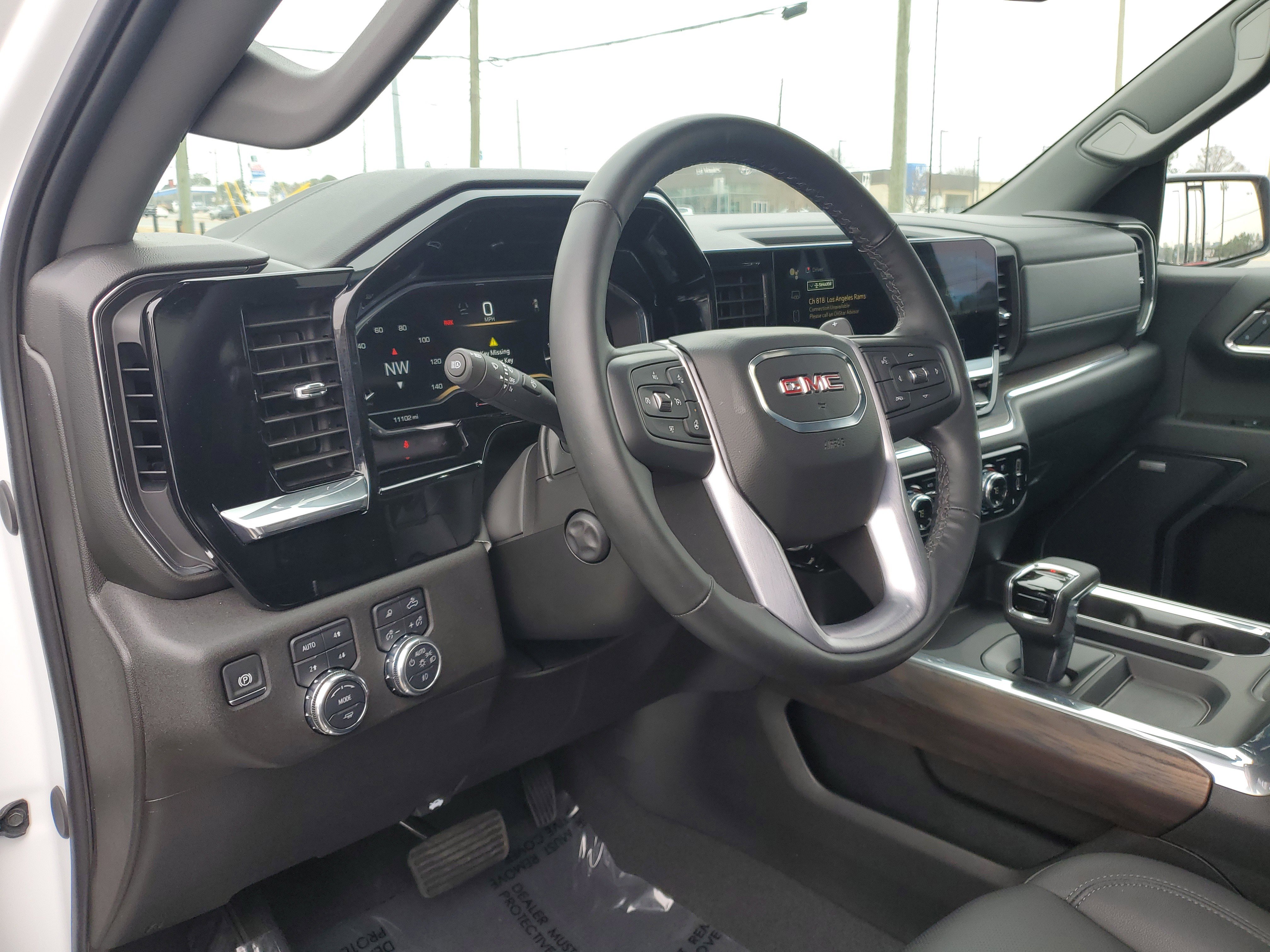 Used 2025 GMC Sierra 1500 SLT w/ SLT Premium Plus Package image 17