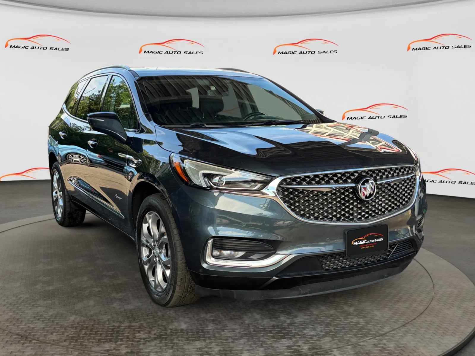 Used 2019 Buick Enclave Avenir w/ Avenir Technology Package AWD/4WD image 5