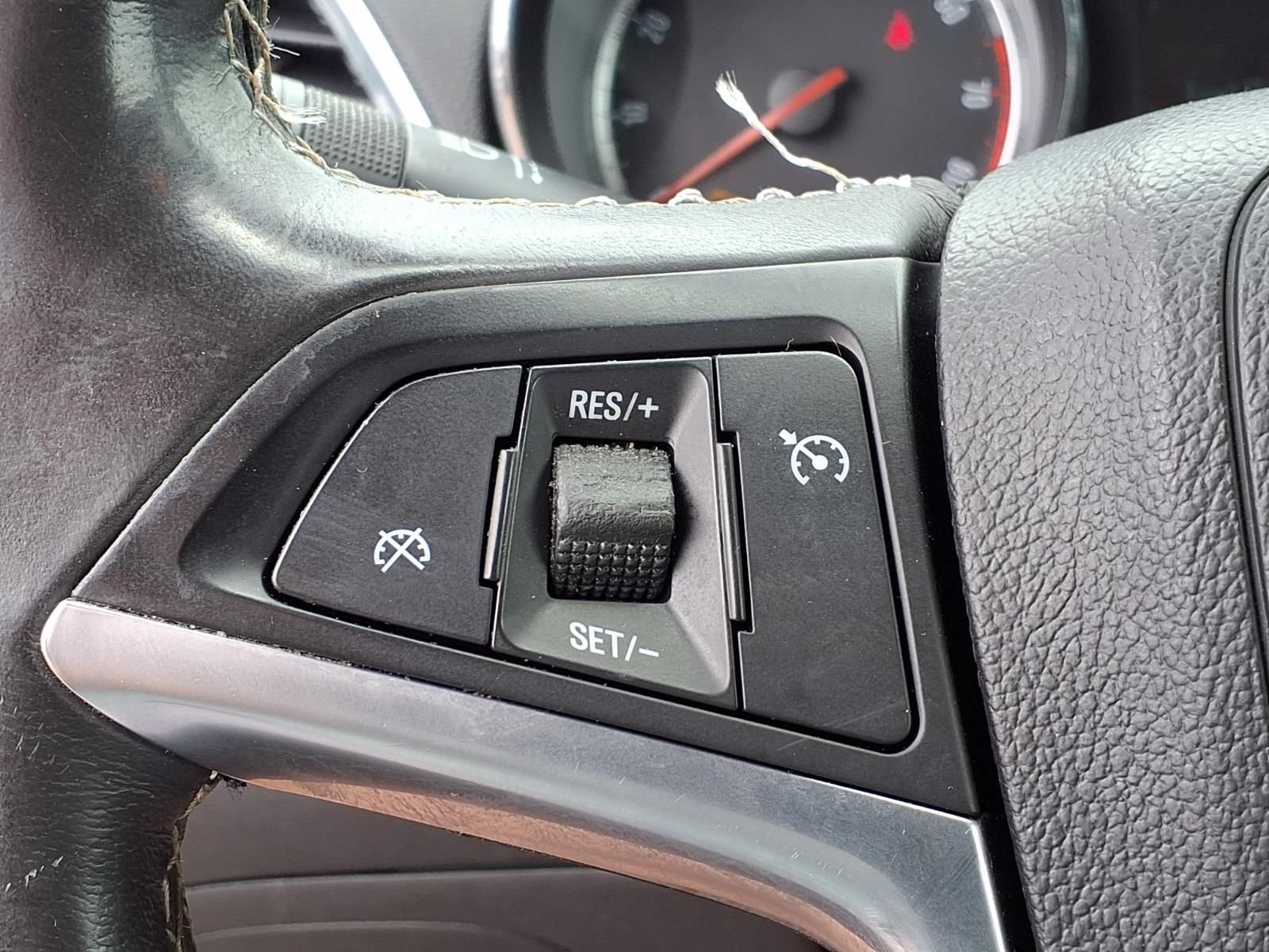 Used 2013 Buick Encore Convenience FWD image 29