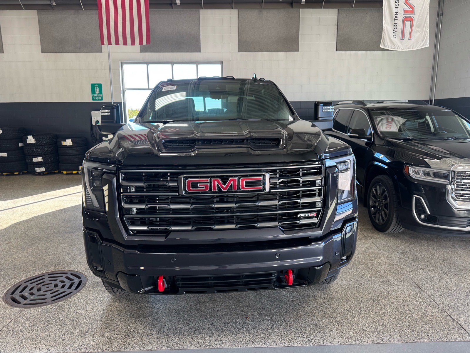 New 2026 GMC Sierra 2500 AT4 w/ AT4 Premium Plus Package AWD/4WD image 2