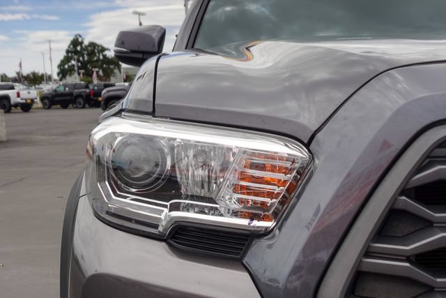 Certified 2021 Toyota Tacoma TRD Off-Road w/ Technology Package AWD/4WD image 6