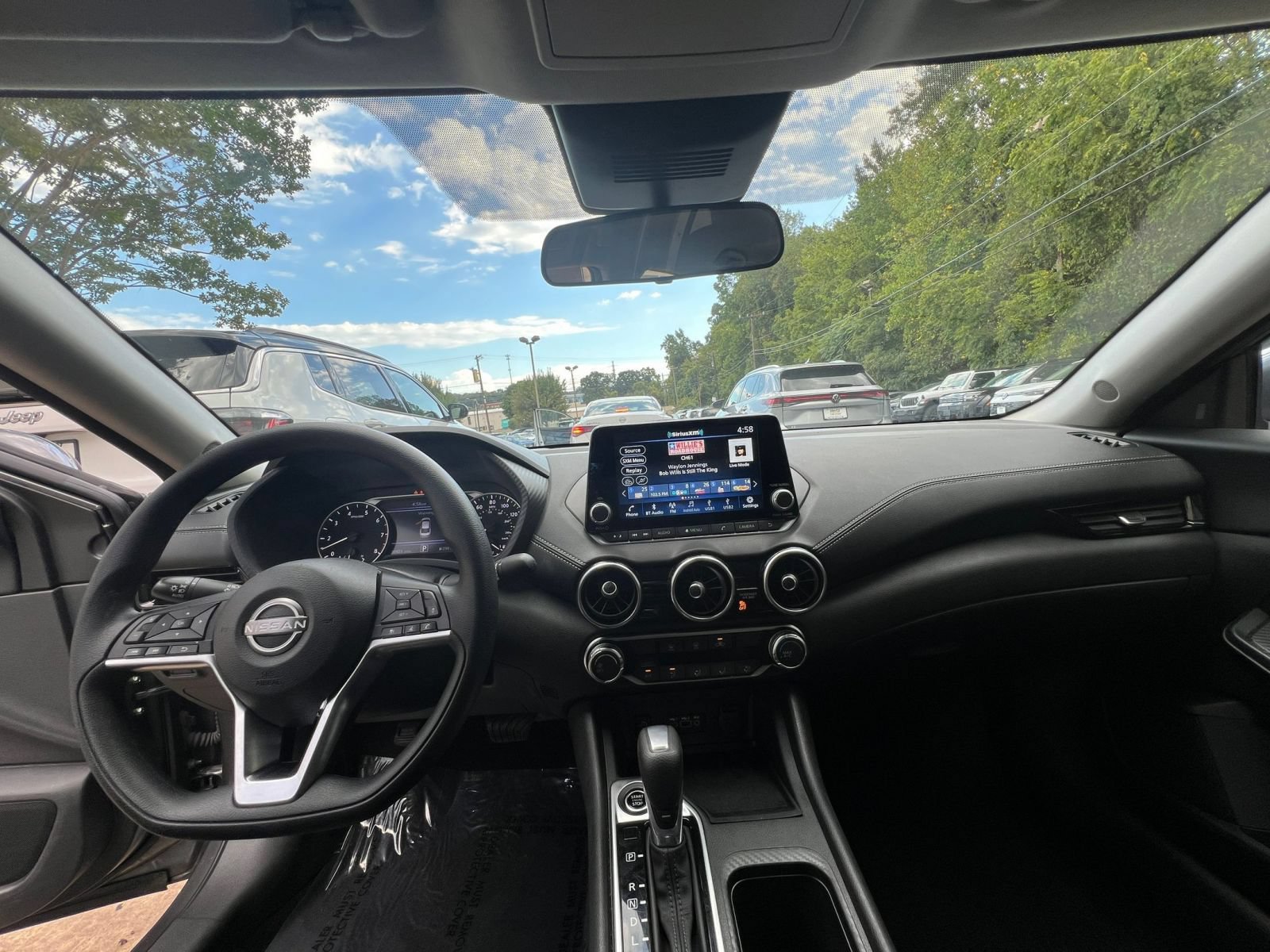 Used 2025 Nissan Sentra SV FWD image 27