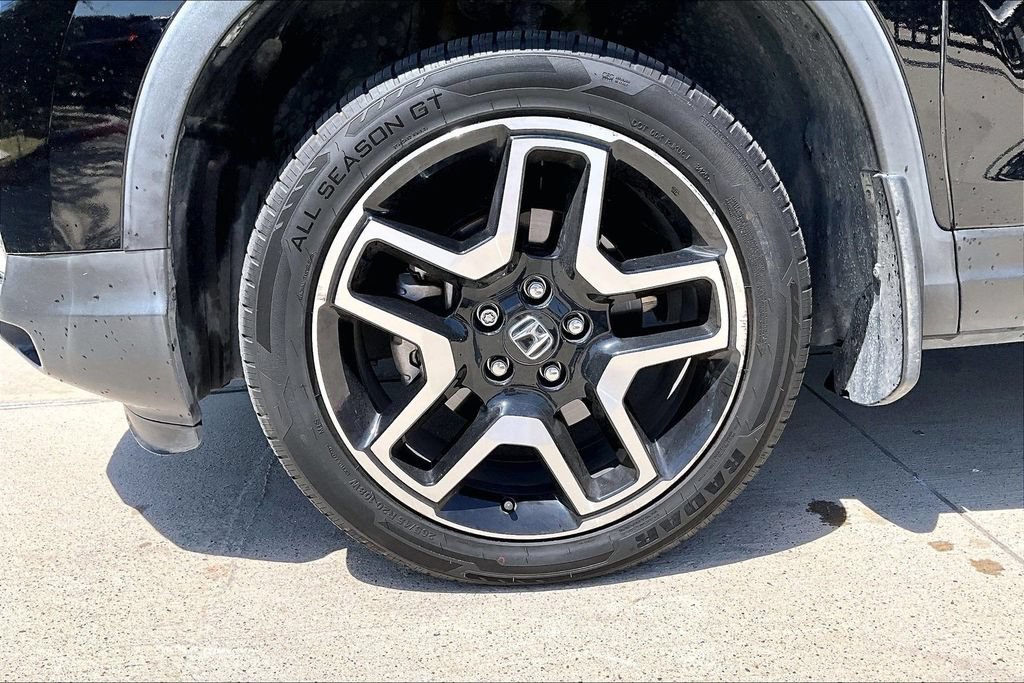 Used 2023 Honda Passport Elite image 11