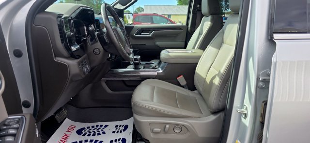 Used 2022 Chevrolet Silverado 1500 LTZ w/ LTZ Premium Package AWD/4WD image 9