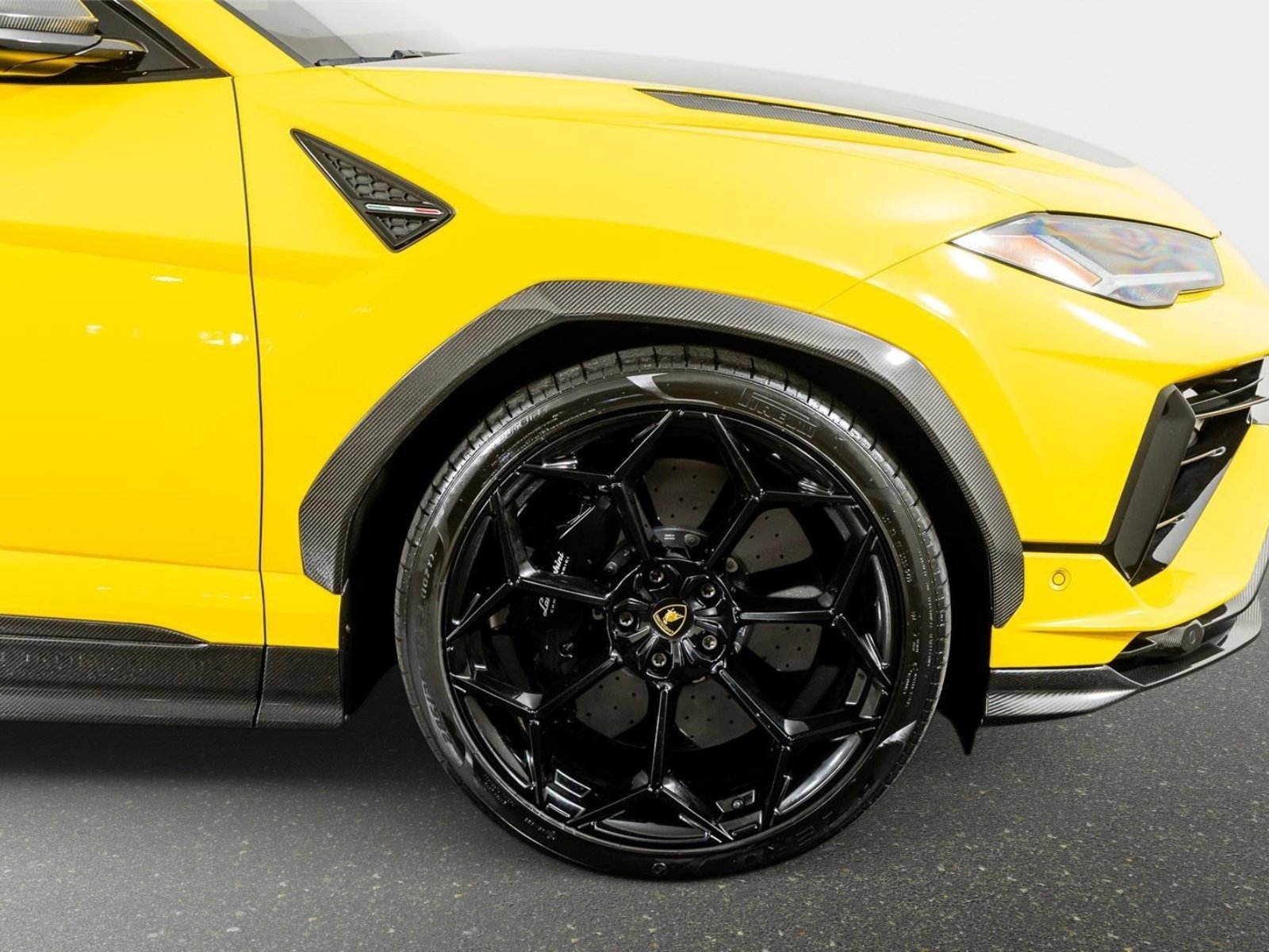 Used 2023 Lamborghini Urus Performante image 6