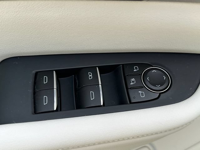 Used 2025 Buick Enclave Avenir w/ Super Cruise Package AWD/4WD image 27