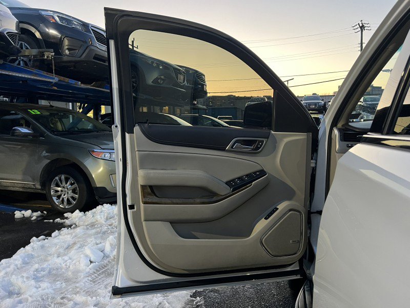 Used 2016 GMC Yukon Denali w/ Open Road Package image 11