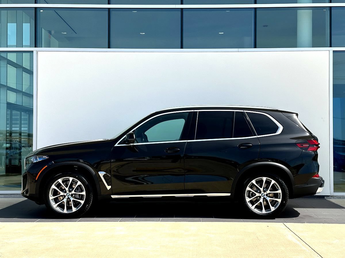 New 2026 BMW X5 sDrive40i w/ Premium Package RWD image 8