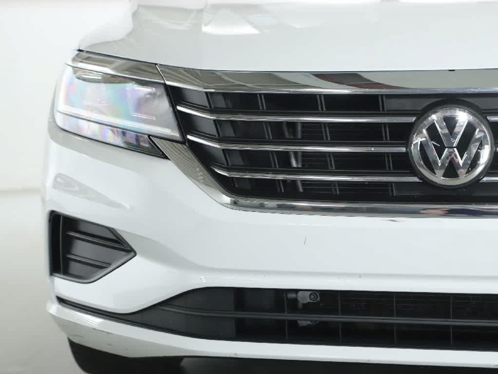 Certified 2022 Volkswagen Passat 2.0T SE FWD image 6