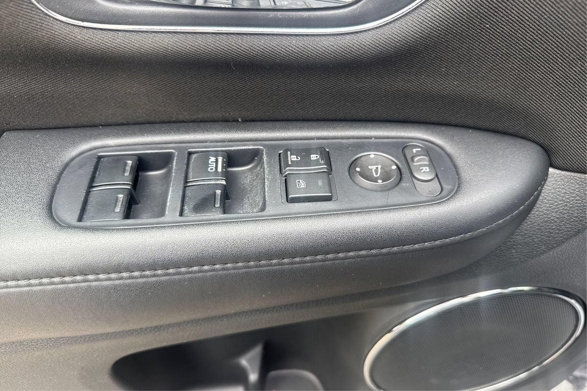Used 2017 Honda HR-V EX image 33