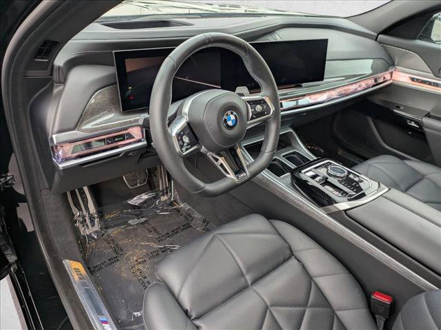 Used 2023 BMW 740i image 10