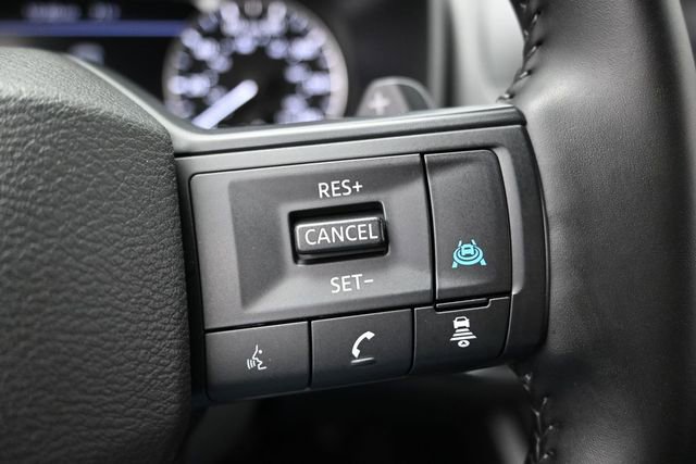 Used 2025 Nissan Rogue SV AWD/4WD image 30