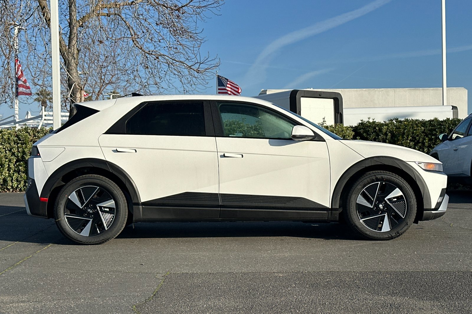 New 2026 Hyundai Ioniq 5 SE image 3