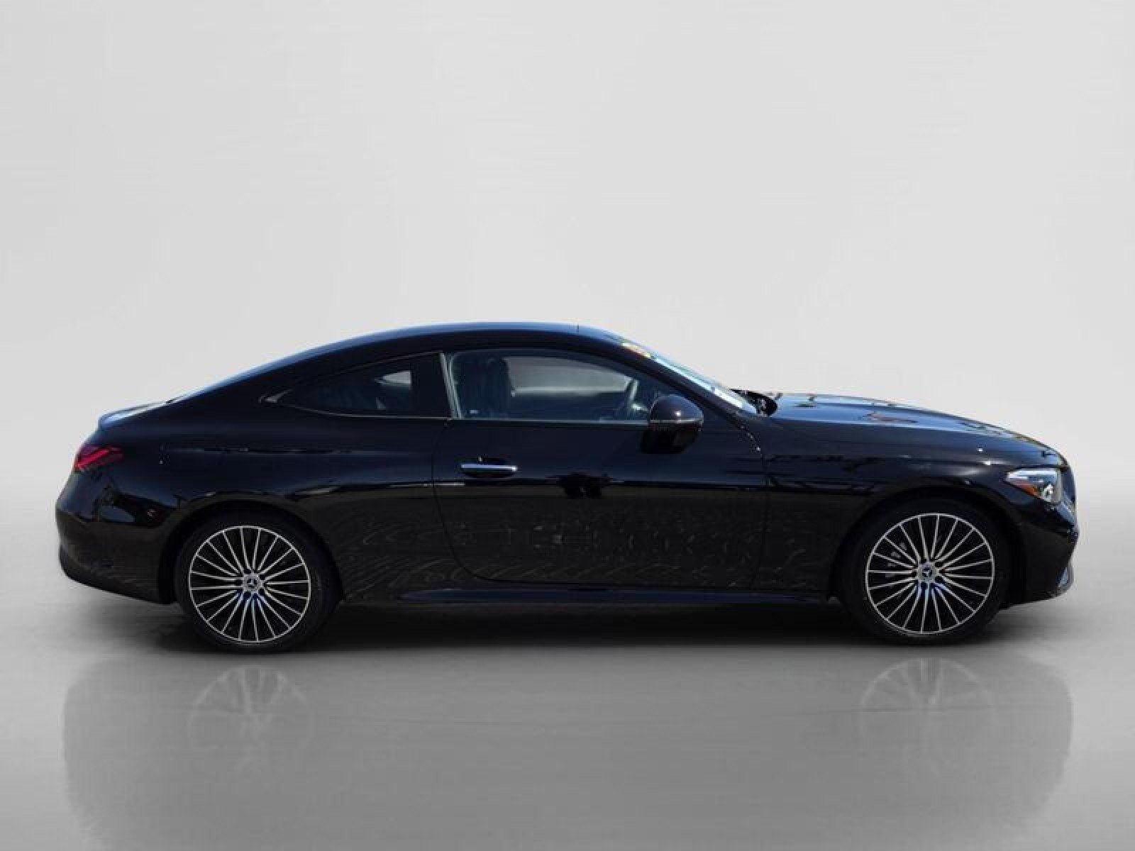 Certified 2026 Mercedes-Benz CLE 300 4MATIC Coupe image 6