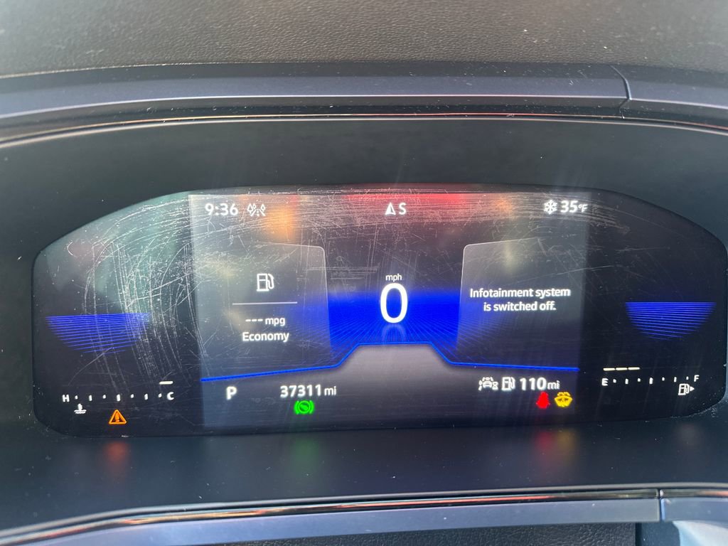 Certified 2022 Volkswagen Taos SE image 8