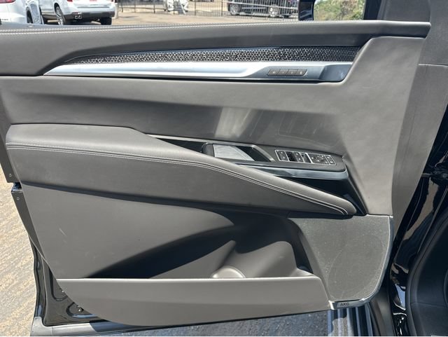 New 2026 Cadillac Escalade V w/ LPO, ONYX Package AWD/4WD image 26