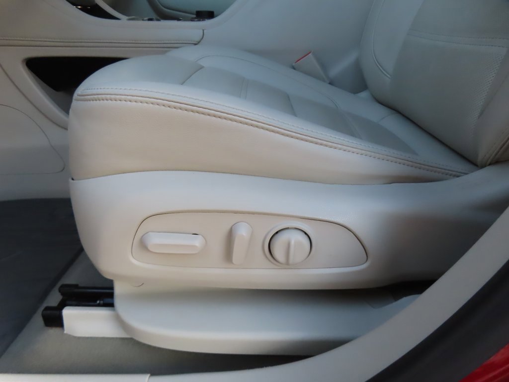 Certified 2023 GMC Acadia Denali w/ Denali Ultimate Package image 8