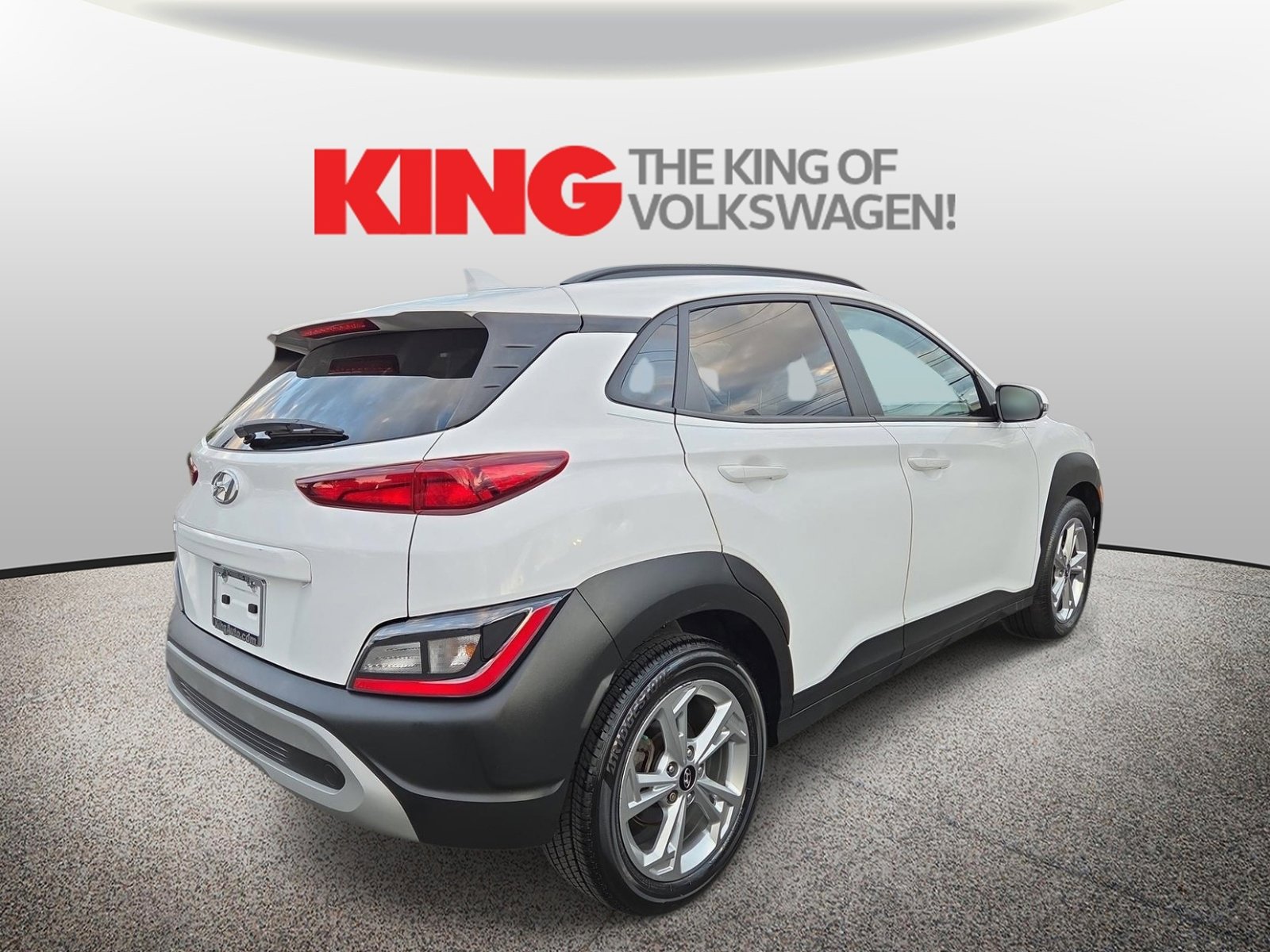 Used 2022 Hyundai Kona SEL w/ Convenience Package FWD image 3