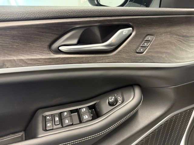 New 2026 Jeep Grand Cherokee Limited image 14