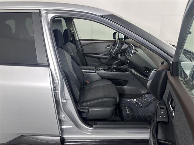 Used 2023 Nissan Rogue SV AWD/4WD image 11