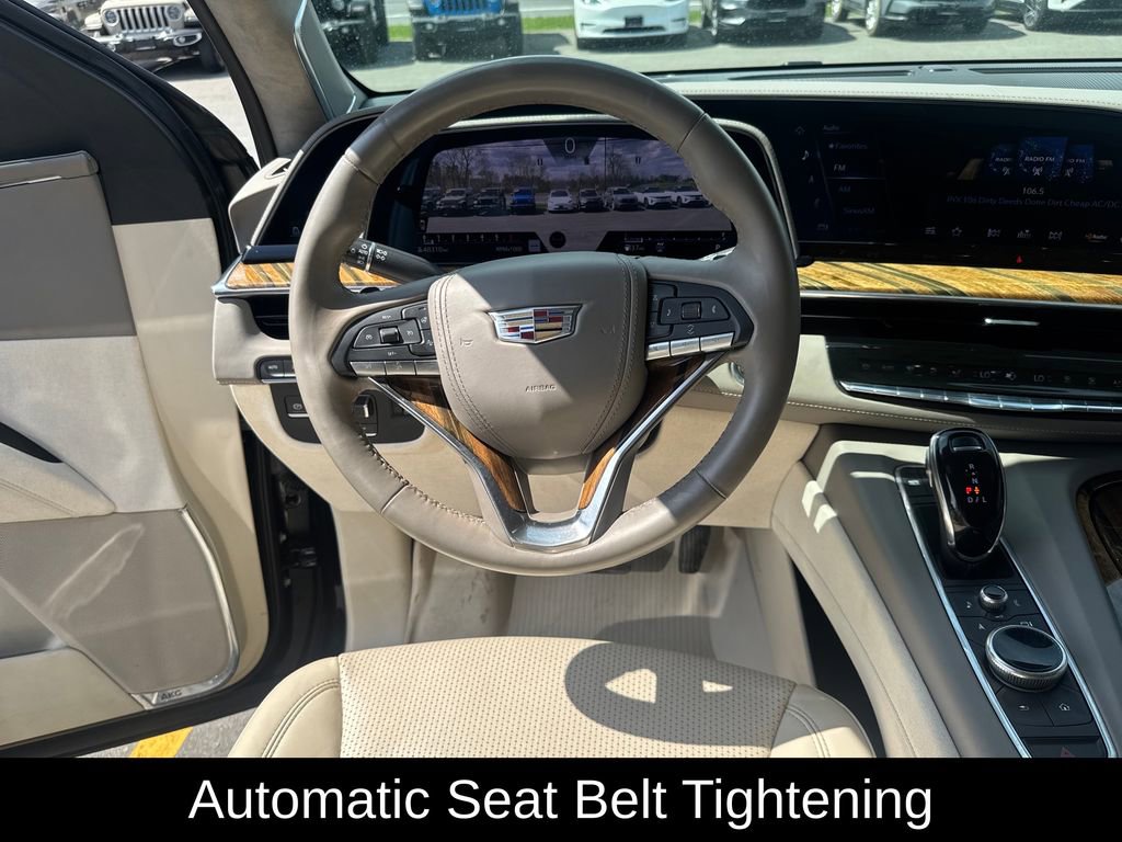 Used 2022 Cadillac Escalade Sport Platinum w/ LPO, ONYX Package AWD/4WD image 15