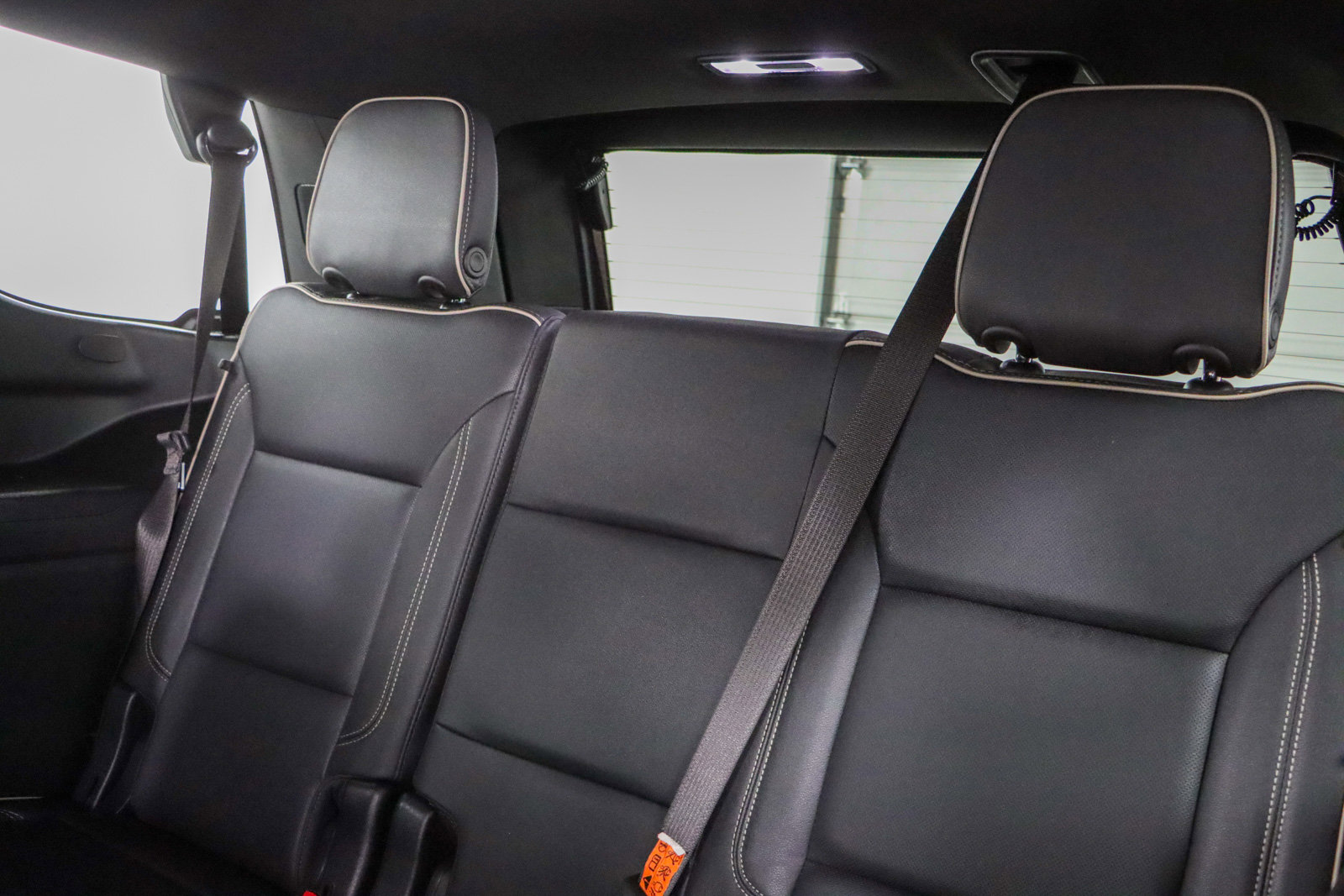 Used 2023 GMC Yukon SLT w/ SLT Luxury Package AWD/4WD image 29