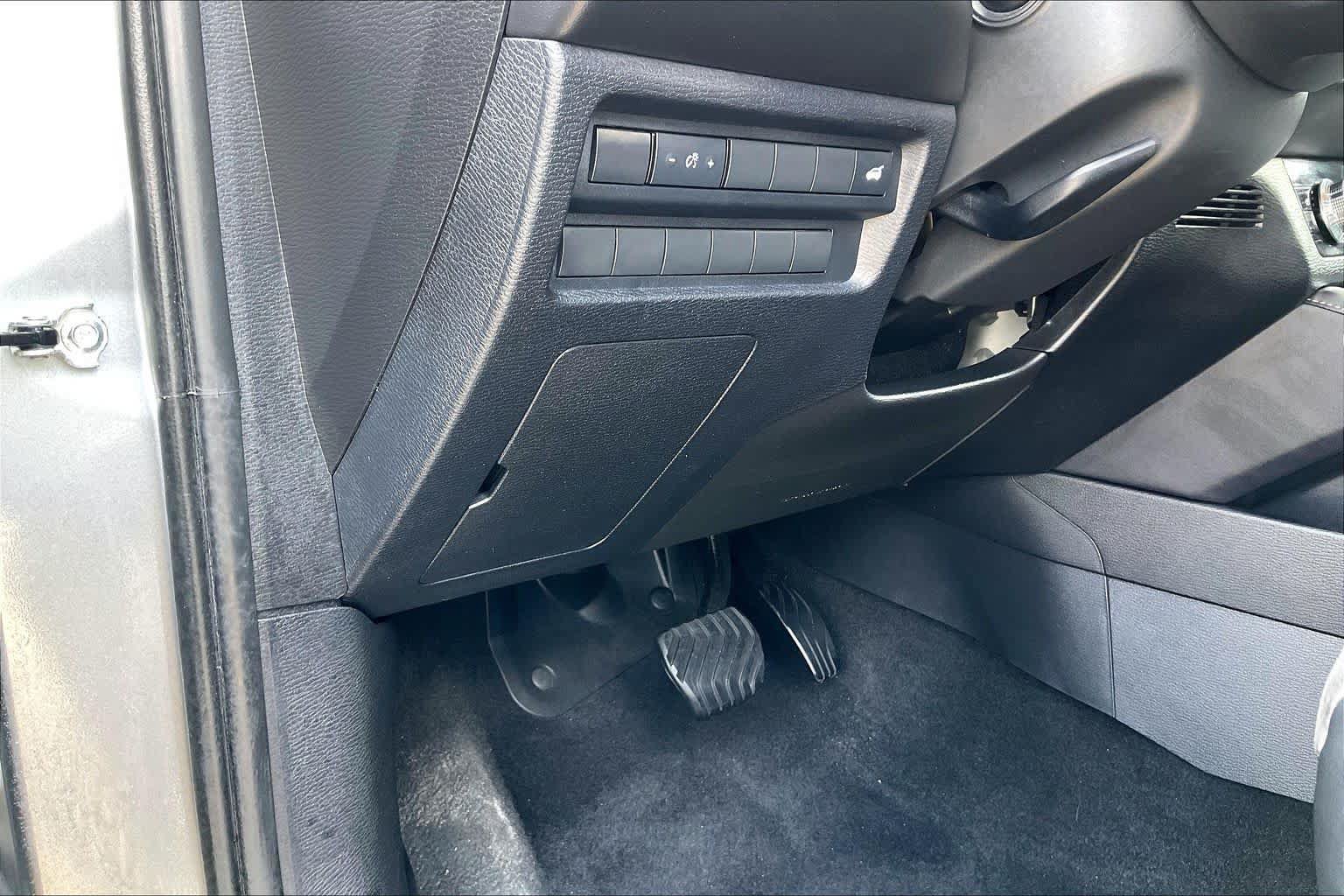 Used 2024 Mitsubishi Outlander SE AWD/4WD image 29