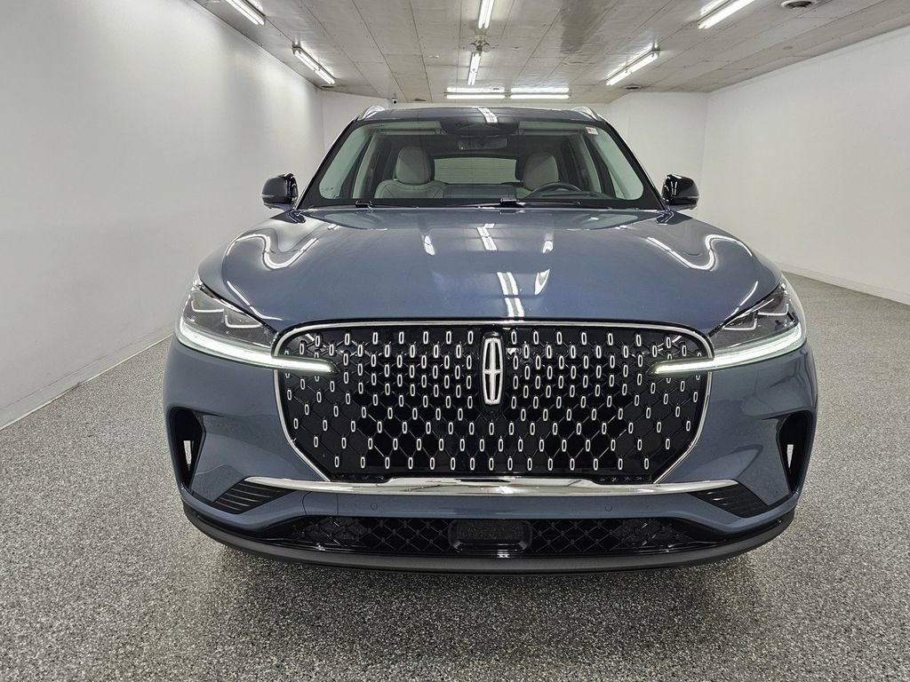 Used 2026 Lincoln Aviator Reserve AWD/4WD image 2