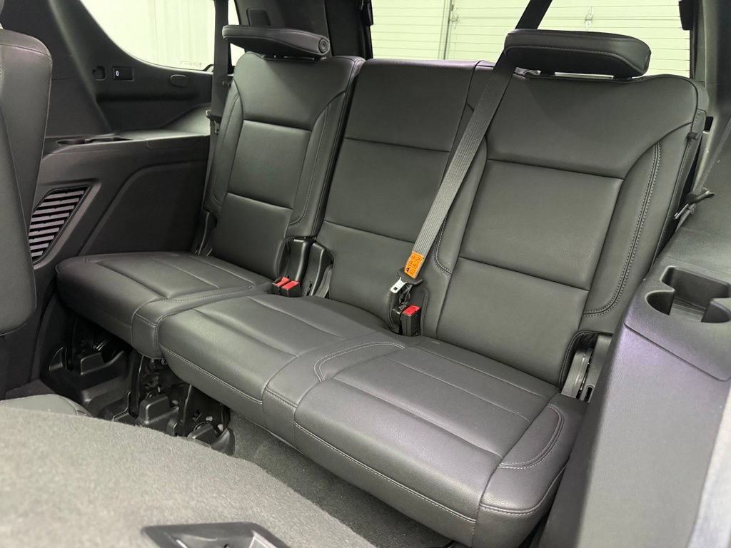 Used 2023 Chevrolet Tahoe Z71 w/ Z71 Off-Road Package AWD/4WD image 32