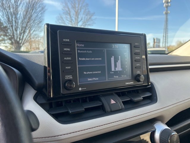 Used 2020 Toyota RAV4 XLE image 21