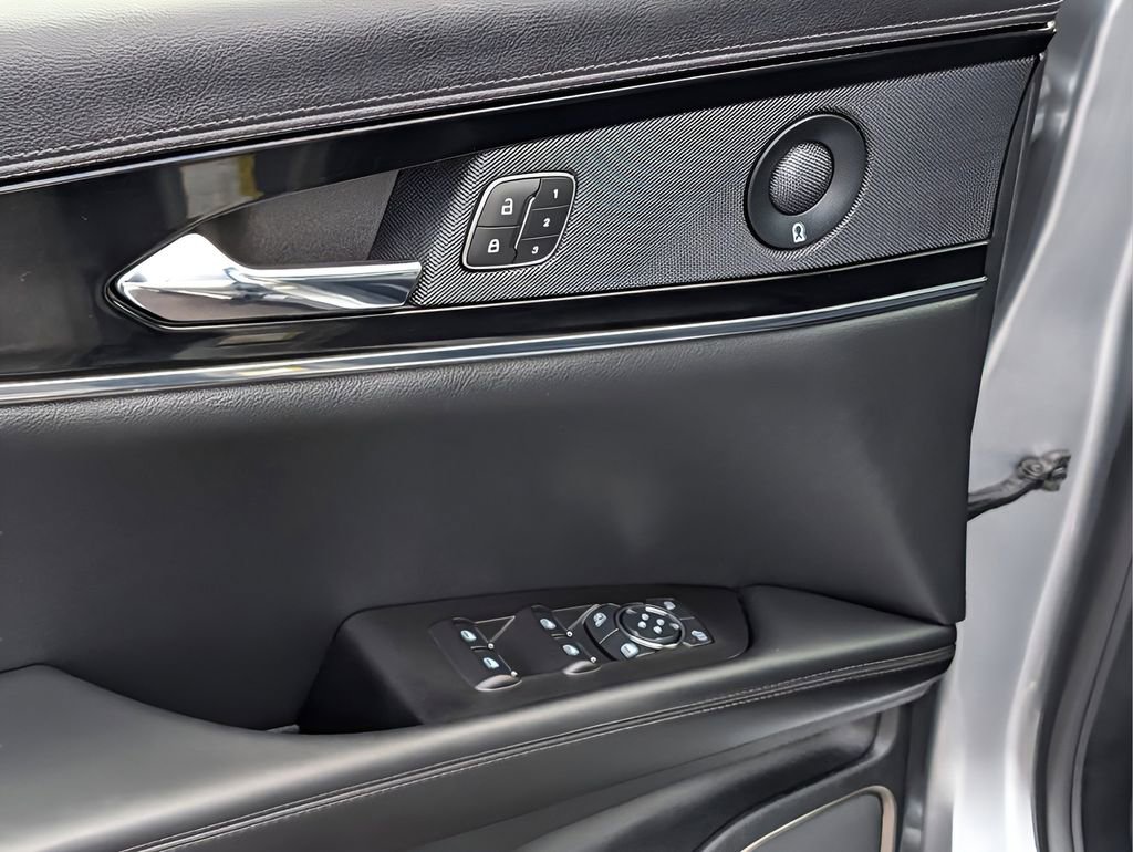 Certified 2023 Lincoln Nautilus Reserve w/ Luxury Package image 16