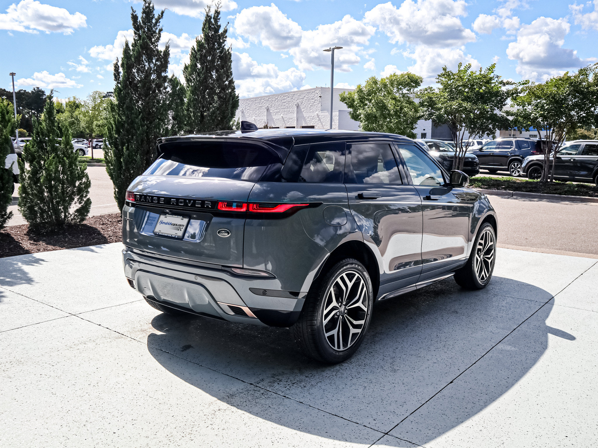 Used 2022 Land Rover Range Rover Evoque R-Dynamic S AWD/4WD image 10