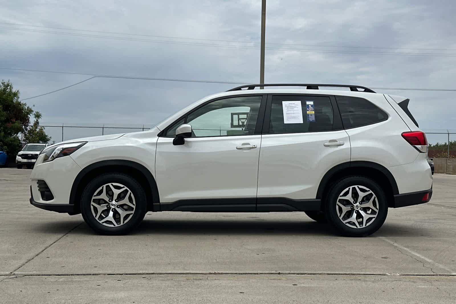 Certified 2023 Subaru Forester Premium AWD/4WD image 6