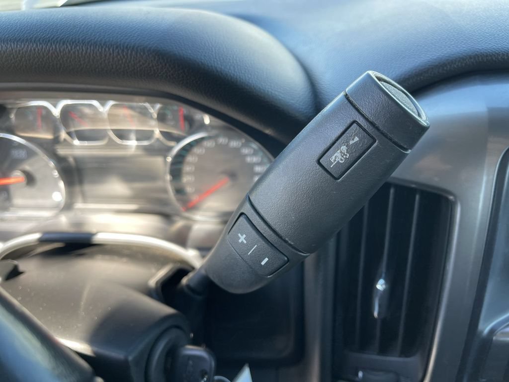 Used 2018 Chevrolet Silverado 1500 LT AWD/4WD image 19