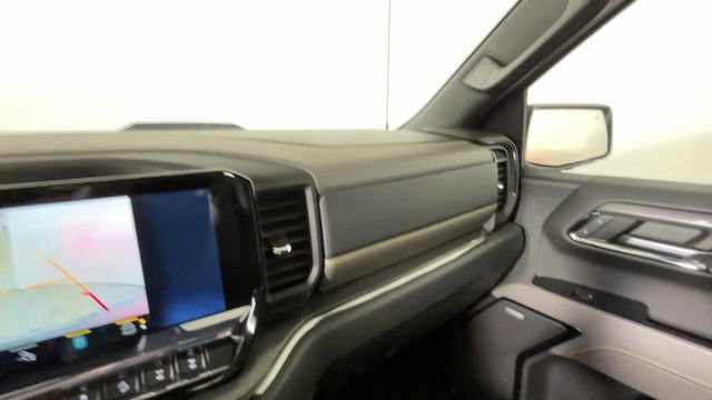 Used 2022 Chevrolet Silverado 1500 ZR2 w/ Technology Package AWD/4WD image 36