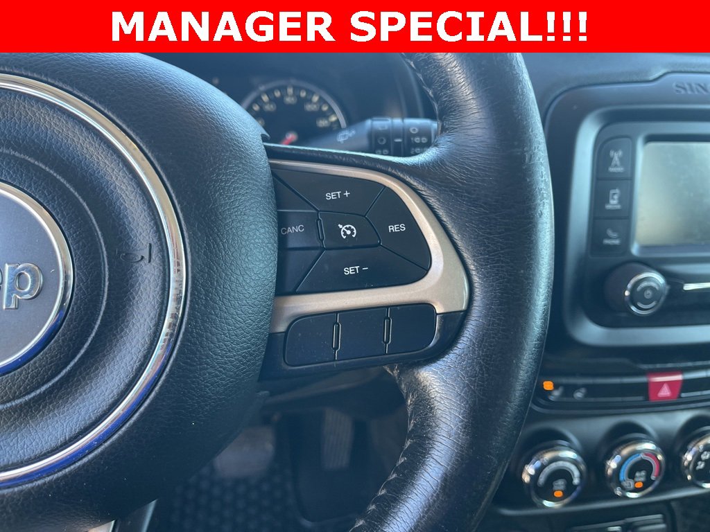 Used 2016 Jeep Renegade Latitude w/ Cold Weather Group image 21