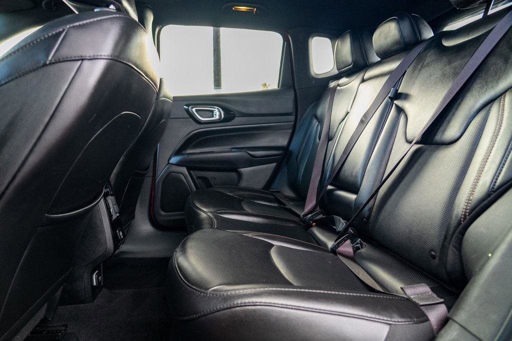 Used 2023 Jeep Compass Limited image 16