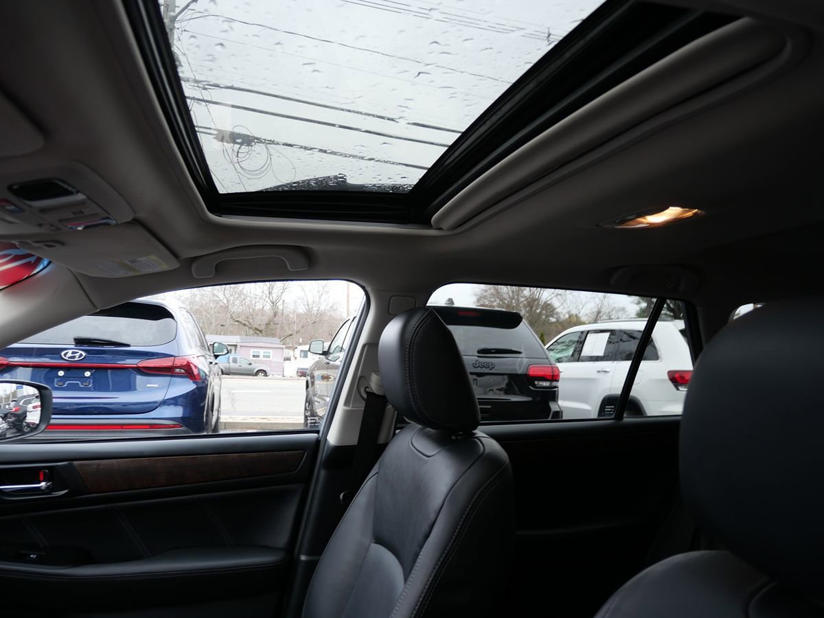 Used 2018 Subaru Outback 2.5i Limited image 11