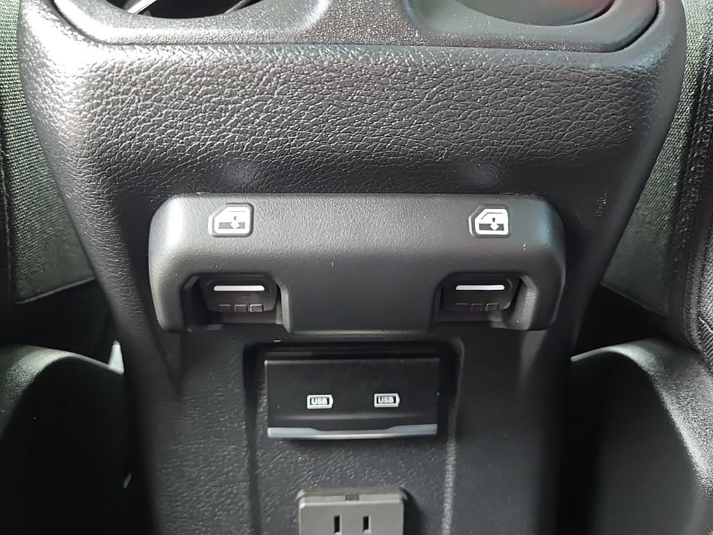 Used 2024 Jeep Wrangler Unlimited Sahara AWD/4WD image 47