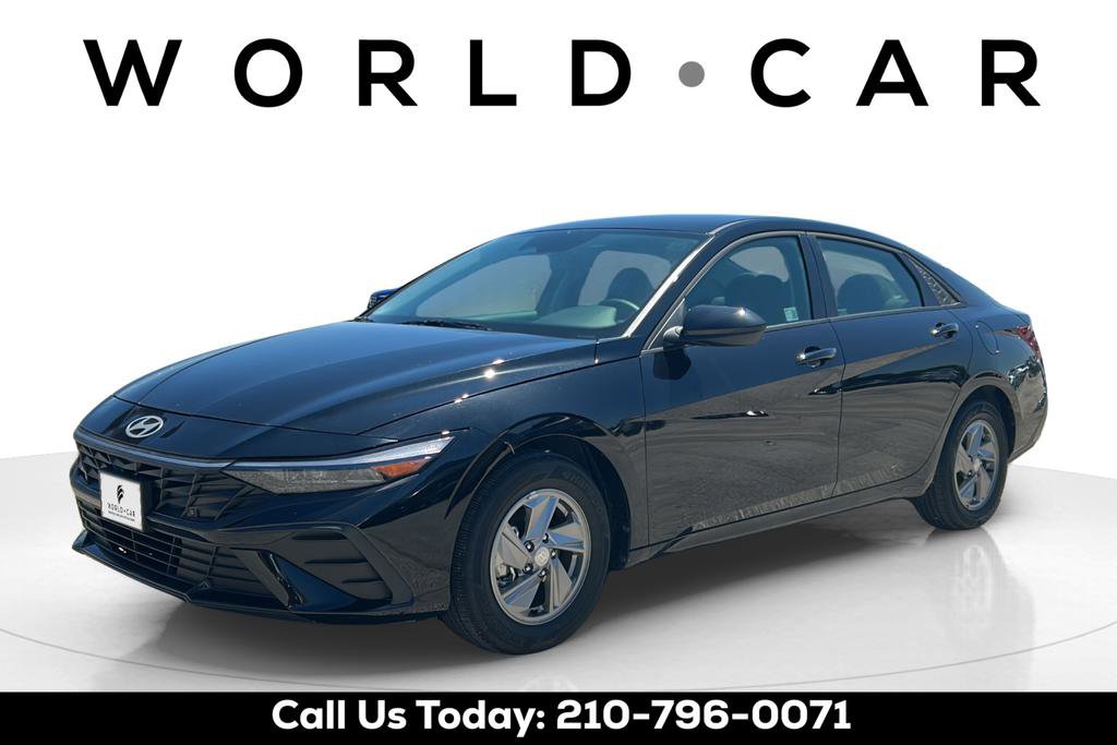 Certified 2025 Hyundai Elantra SE FWD image 7